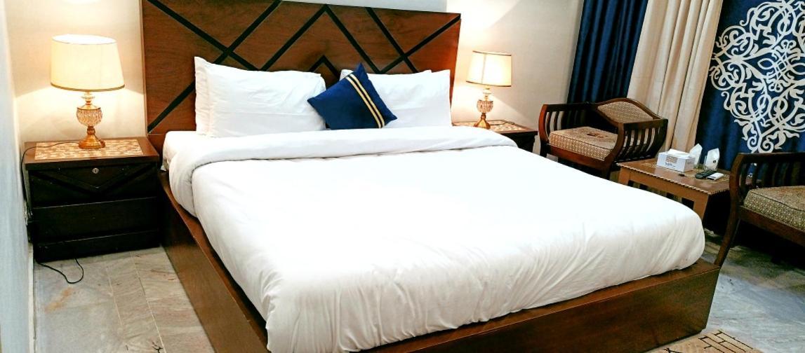 Bed & Breakfast Islamabad Otel Dış mekan fotoğraf