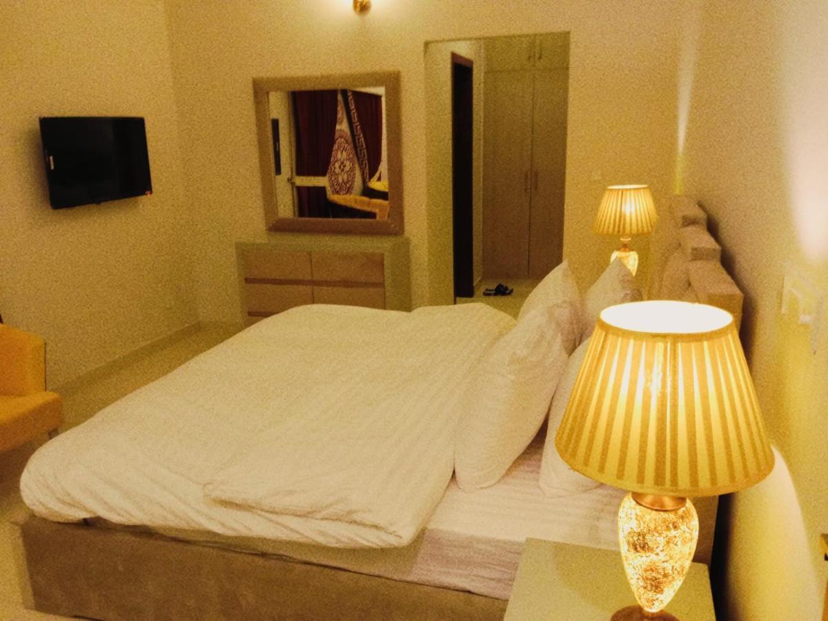 Bed & Breakfast Islamabad Otel Dış mekan fotoğraf