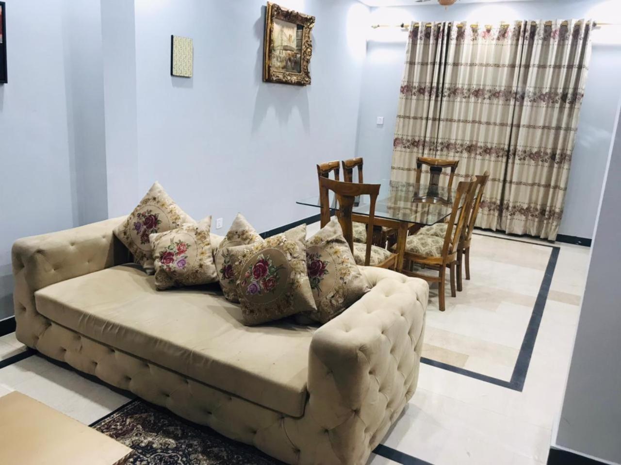 Bed & Breakfast Islamabad Otel Dış mekan fotoğraf