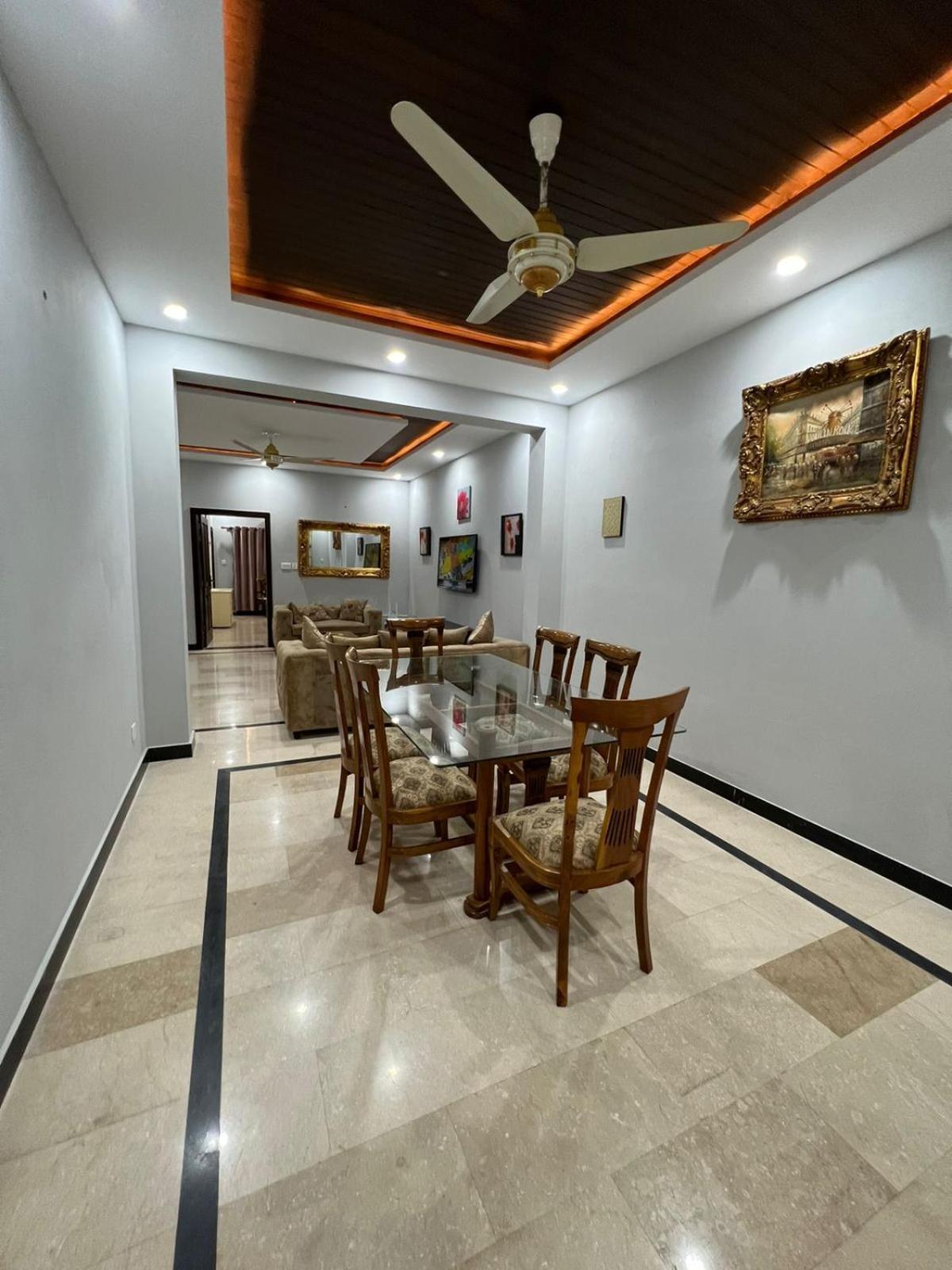 Bed & Breakfast Islamabad Otel Dış mekan fotoğraf